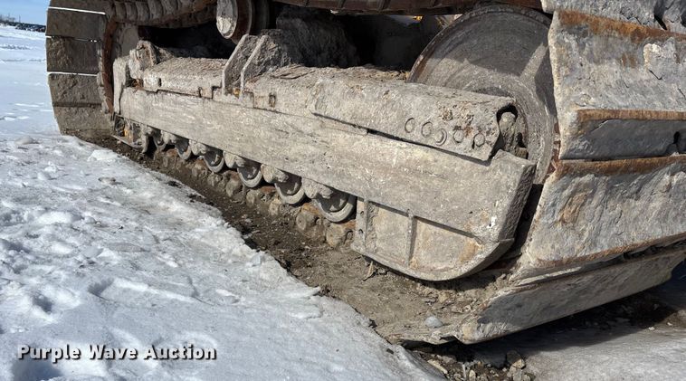 image for item YA2026 2006 John Deere 700J LGP dozer