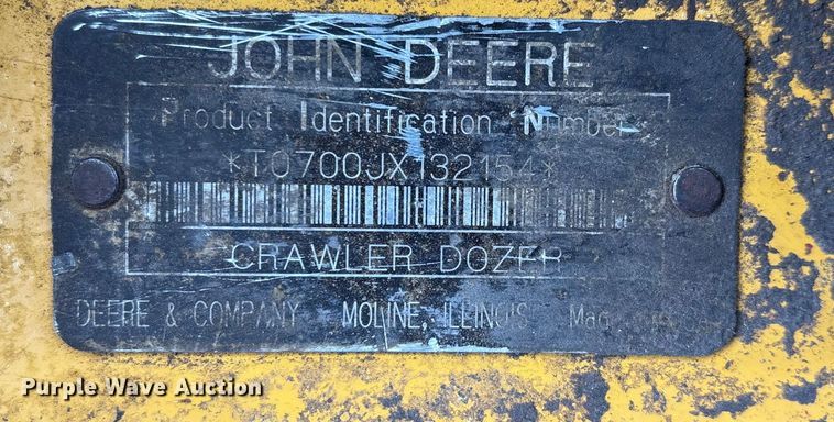 image for item YA2026 2006 John Deere 700J LGP dozer