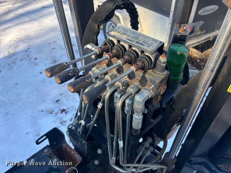 image for item YA2032 2017 Ditch Witch JT5 directional boring unit