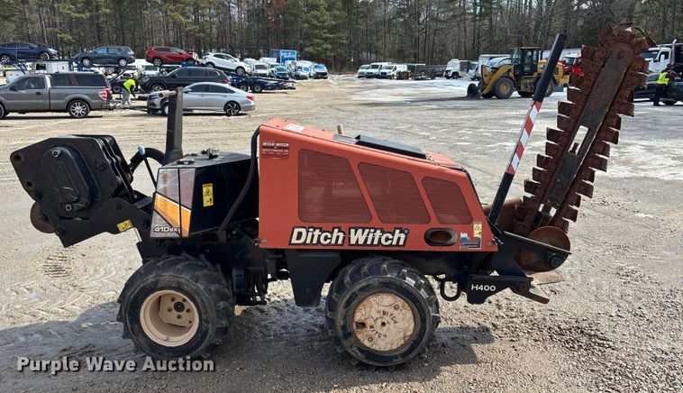 image for item YA2038 2015 Ditch Witch 410SX trencher