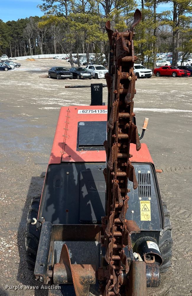 image for item YA2038 2015 Ditch Witch 410SX trencher
