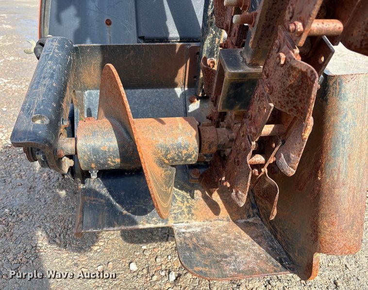 image for item YA2038 2015 Ditch Witch 410SX trencher