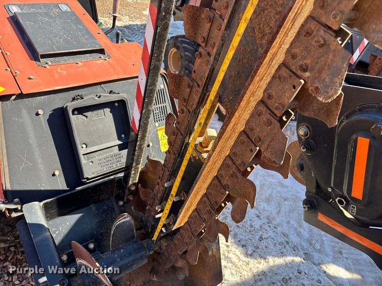 image for item YA2039 2015 Ditch Witch 410SX trencher