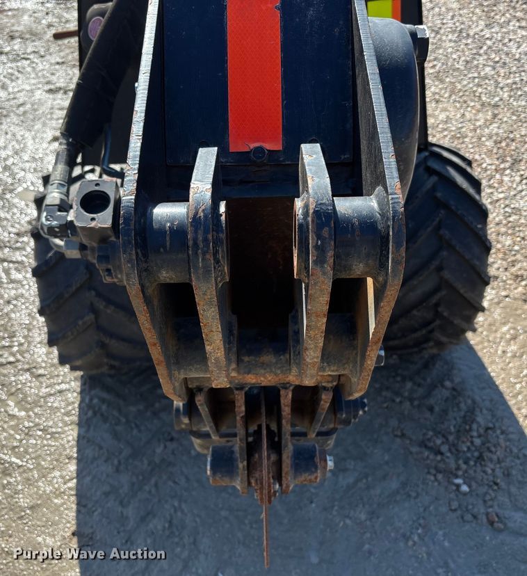 image for item YA2039 2015 Ditch Witch 410SX trencher