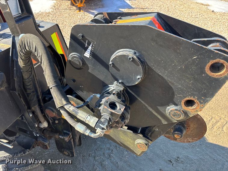 image for item YA2039 2015 Ditch Witch 410SX trencher