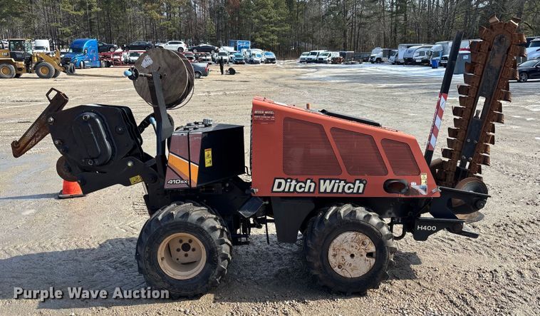 image for item YA2040 2015 Ditch Witch 410SX trencher