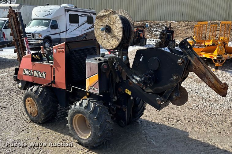 image for item YA2040 2015 Ditch Witch 410SX trencher