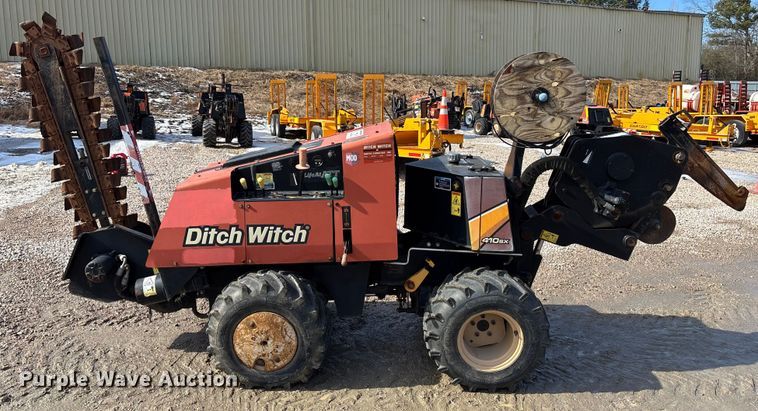 image for item YA2040 2015 Ditch Witch 410SX trencher