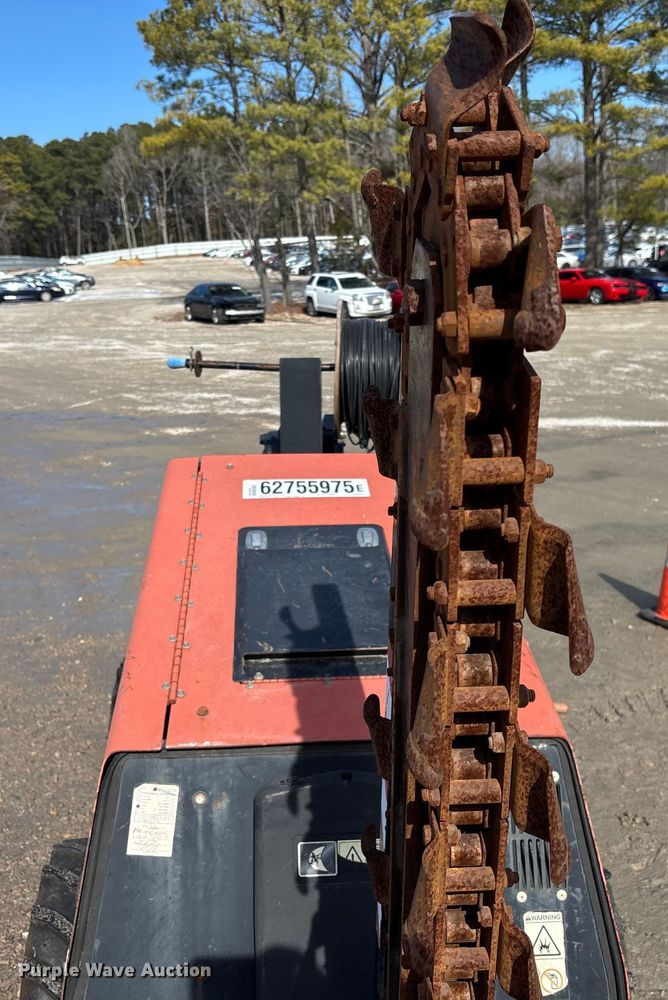 image for item YA2040 2015 Ditch Witch 410SX trencher