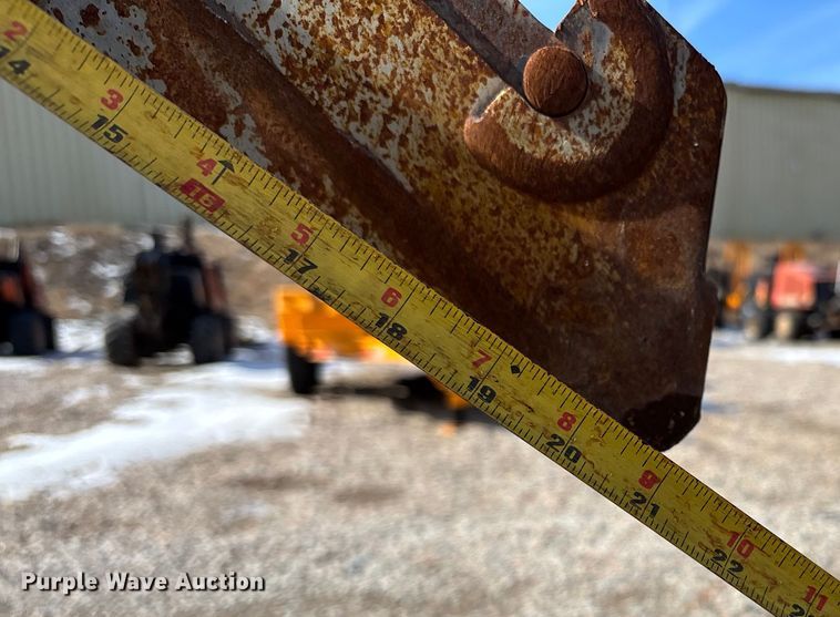 image for item YA2040 2015 Ditch Witch 410SX trencher