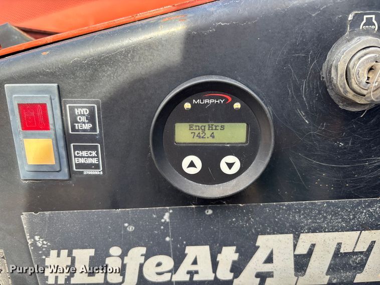 image for item YA2040 2015 Ditch Witch 410SX trencher