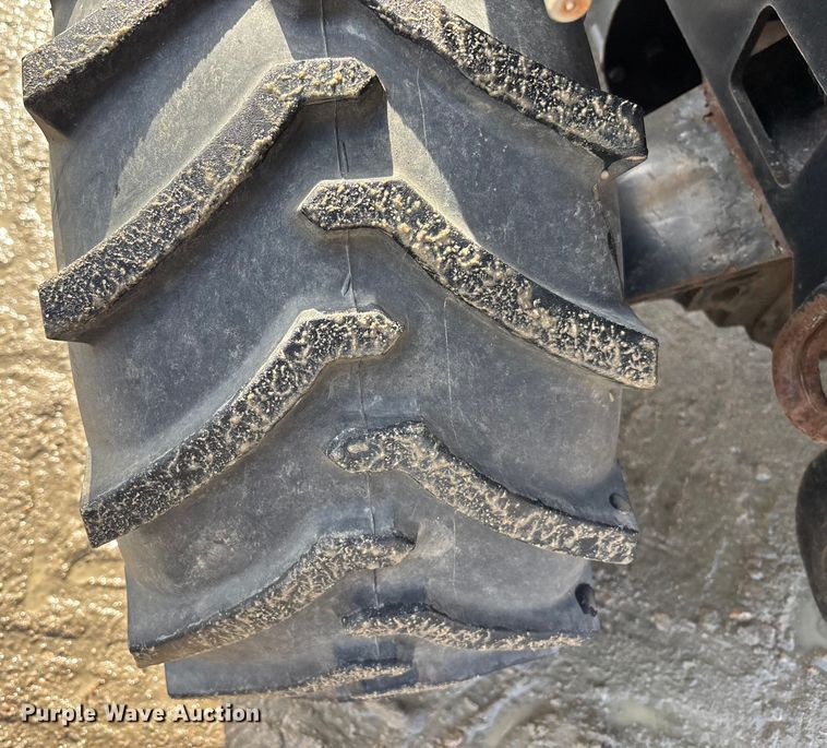 image for item YA2040 2015 Ditch Witch 410SX trencher