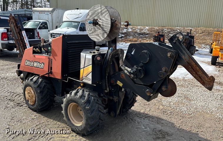 image for item YA2041 2015 Ditch Witch 410SX trencher