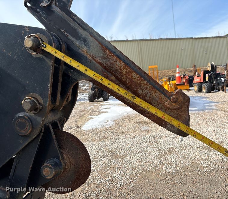 image for item YA2041 2015 Ditch Witch 410SX trencher