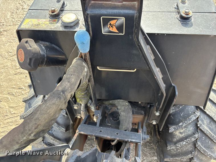image for item YA2041 2015 Ditch Witch 410SX trencher