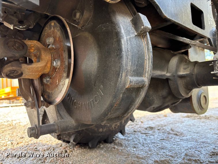 image for item YA2041 2015 Ditch Witch 410SX trencher