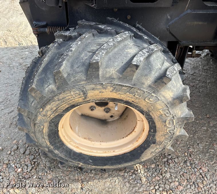 image for item YA2041 2015 Ditch Witch 410SX trencher