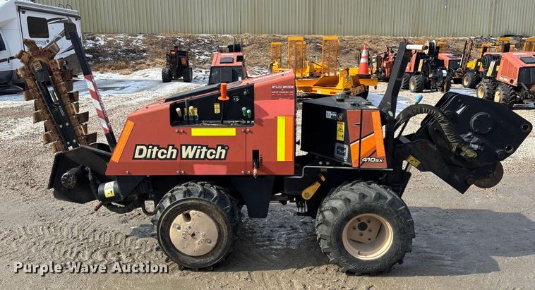 image for item YA2042 2017 Ditch Witch 410SX trencher