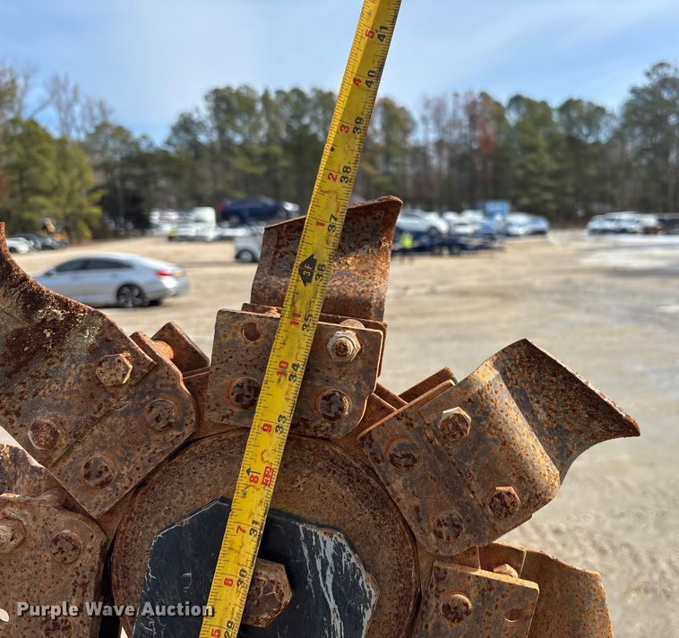 image for item YA2042 2017 Ditch Witch 410SX trencher