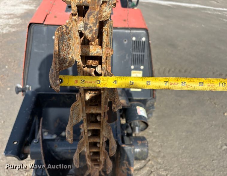 image for item YA2042 2017 Ditch Witch 410SX trencher