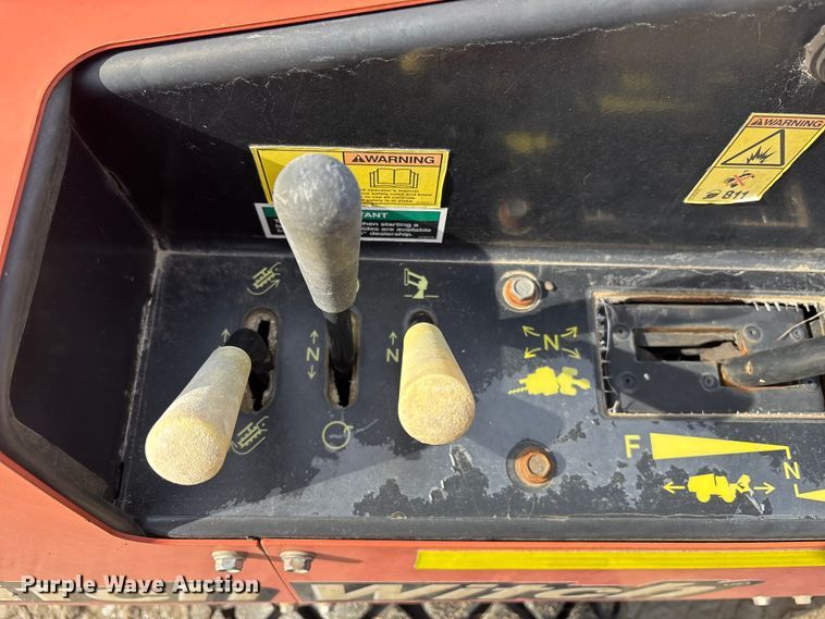 image for item YA2042 2017 Ditch Witch 410SX trencher