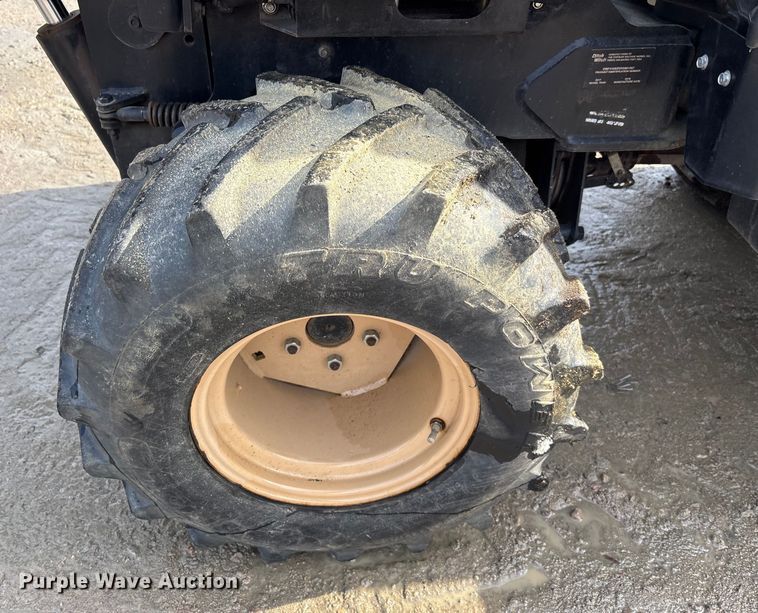 image for item YA2042 2017 Ditch Witch 410SX trencher