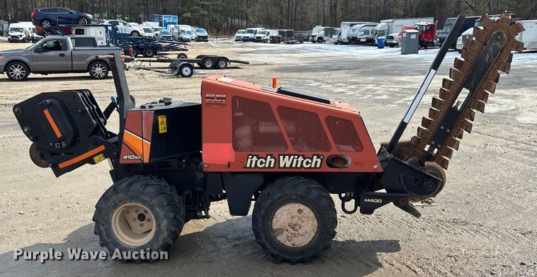 image for item YA2043 2016 Ditch Witch 410SX trencher
