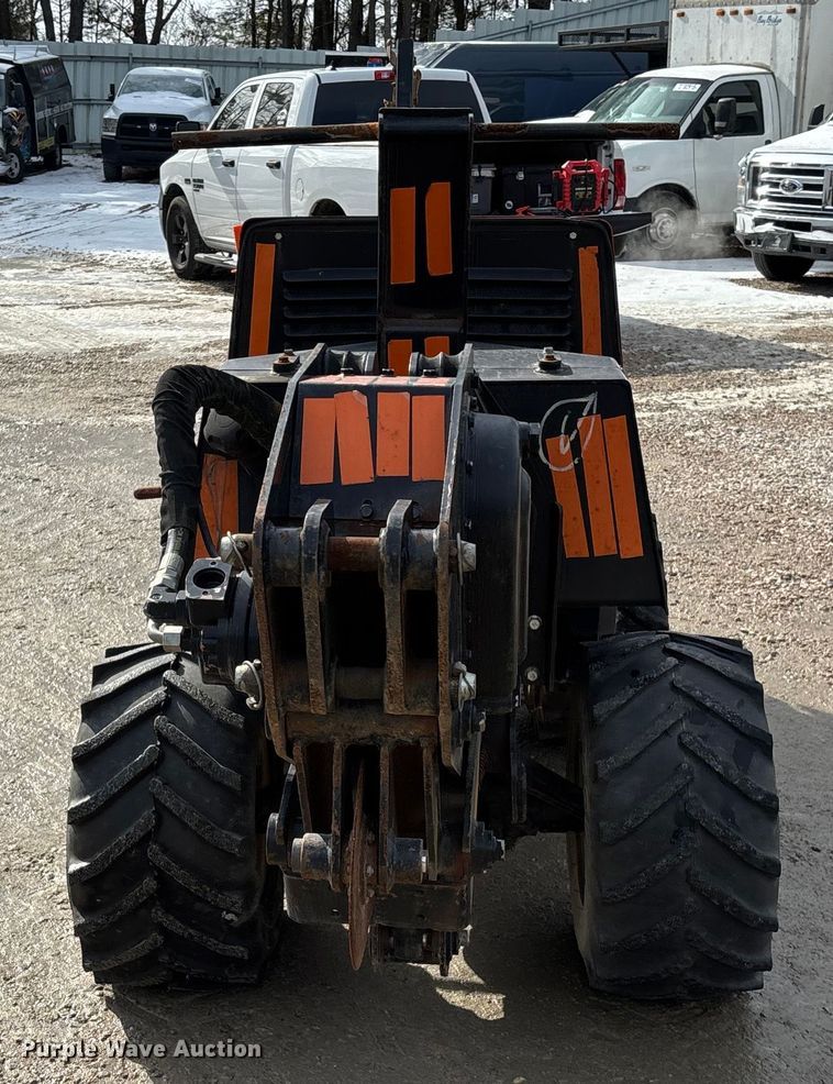 image for item YA2043 2016 Ditch Witch 410SX trencher