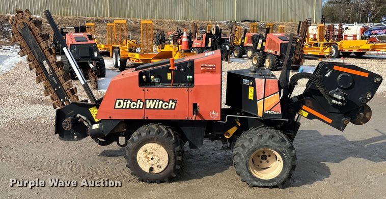 image for item YA2043 2016 Ditch Witch 410SX trencher
