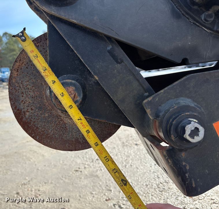 image for item YA2043 2016 Ditch Witch 410SX trencher