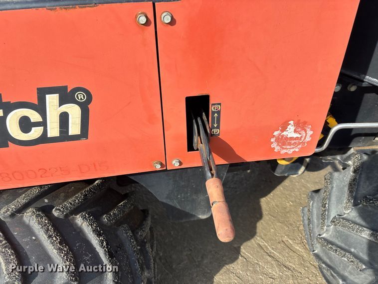image for item YA2043 2016 Ditch Witch 410SX trencher