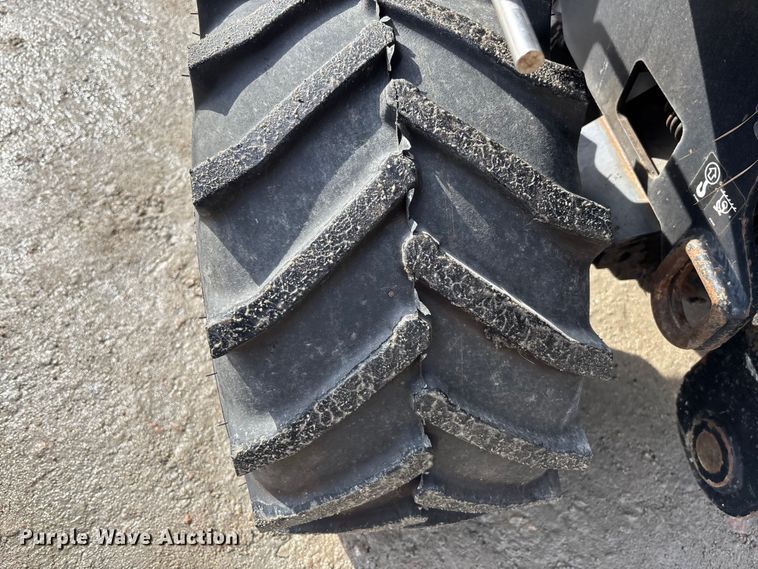 image for item YA2043 2016 Ditch Witch 410SX trencher