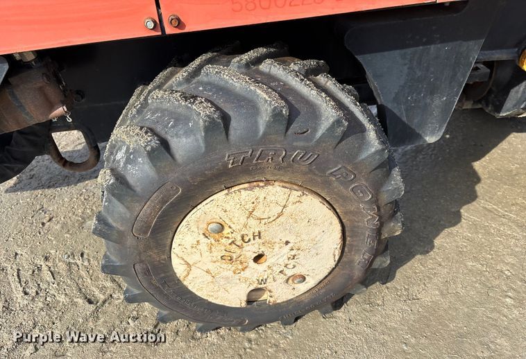 image for item YA2043 2016 Ditch Witch 410SX trencher