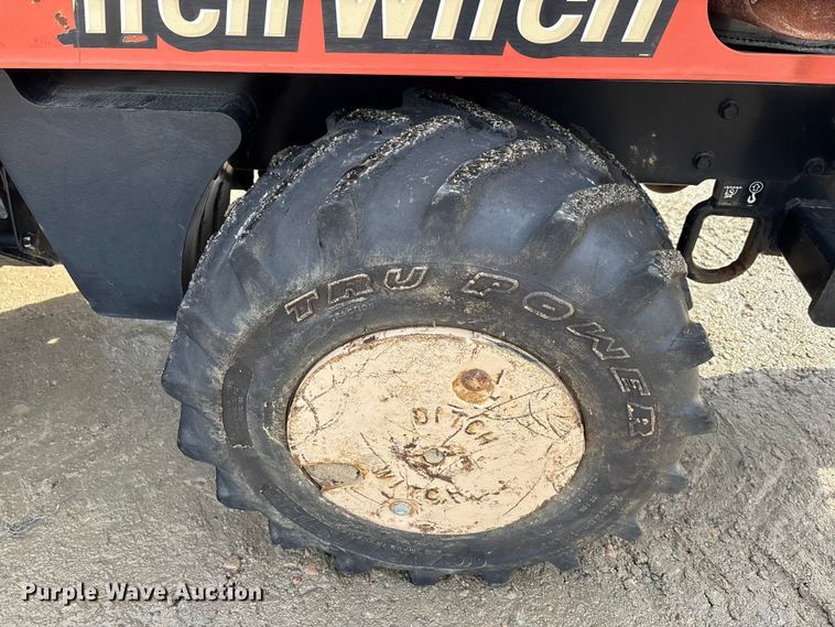 image for item YA2043 2016 Ditch Witch 410SX trencher