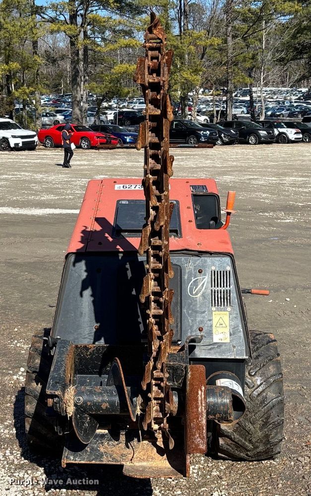 image for item YA2044 2016 Ditch Witch 410SX trencher