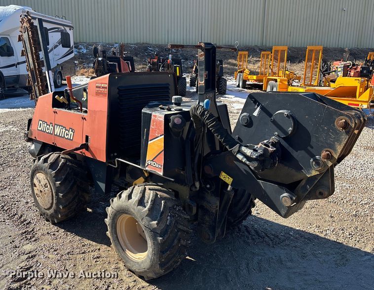 image for item YA2044 2016 Ditch Witch 410SX trencher