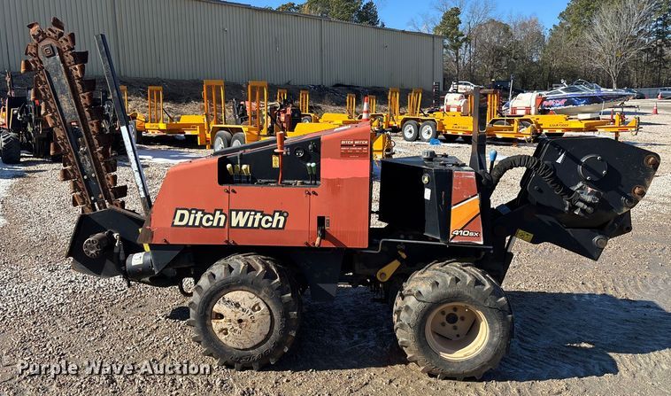 image for item YA2044 2016 Ditch Witch 410SX trencher