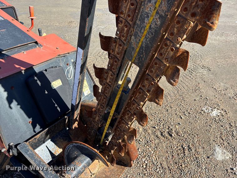 image for item YA2044 2016 Ditch Witch 410SX trencher