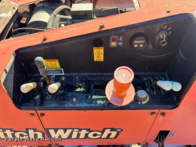 image for item YA2044 2016 Ditch Witch 410SX trencher