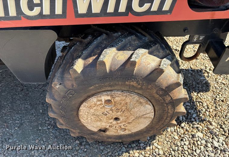image for item YA2044 2016 Ditch Witch 410SX trencher