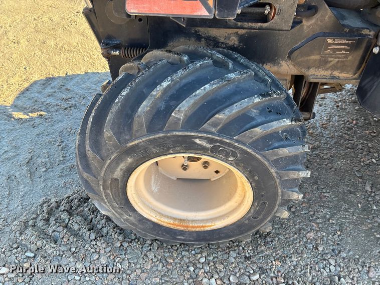 image for item YA2044 2016 Ditch Witch 410SX trencher