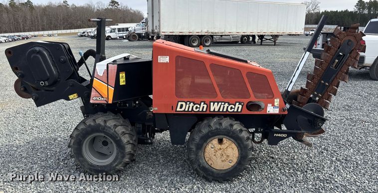 image for item YA2047 2016 Ditch Witch 410SX trencher