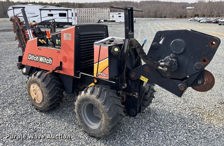 image for item YA2047 2016 Ditch Witch 410SX trencher