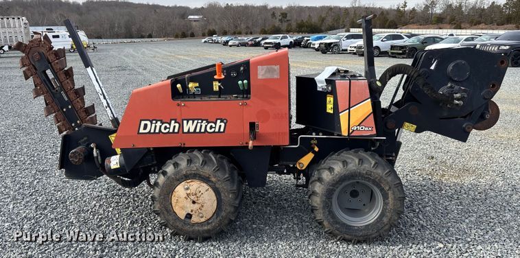 image for item YA2047 2016 Ditch Witch 410SX trencher