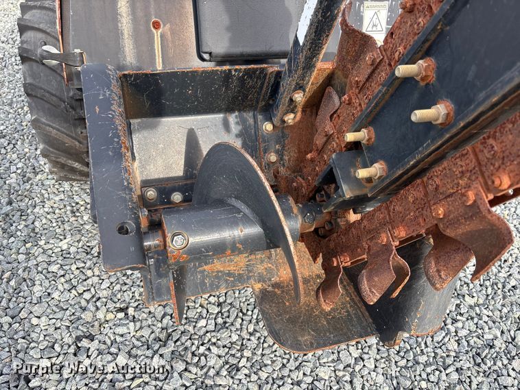 image for item YA2047 2016 Ditch Witch 410SX trencher