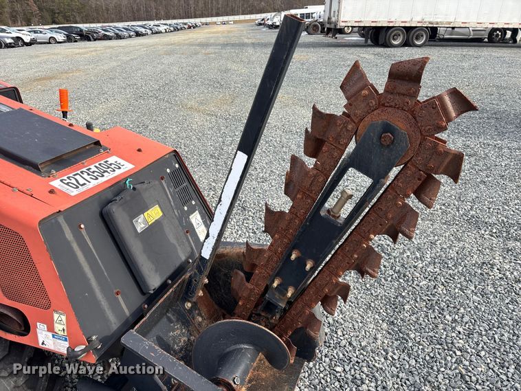 image for item YA2047 2016 Ditch Witch 410SX trencher