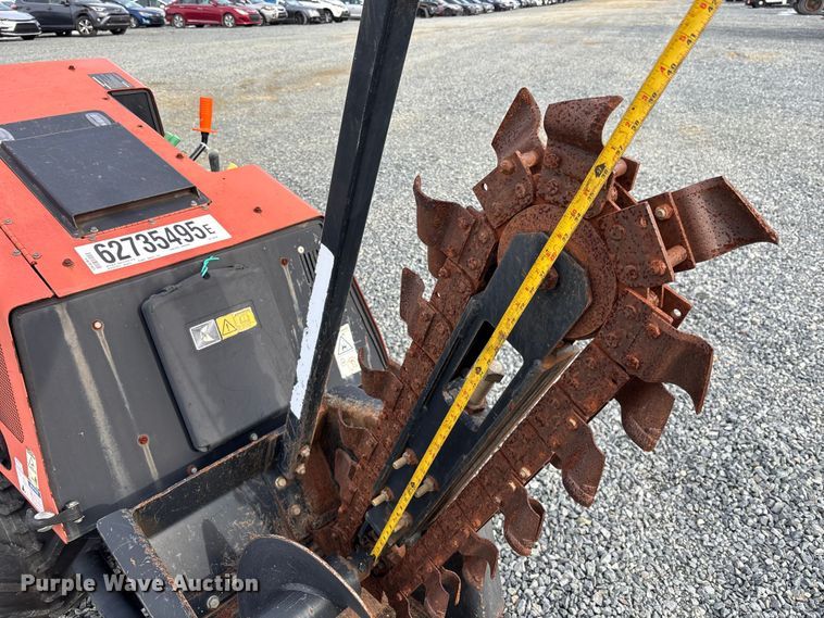 image for item YA2047 2016 Ditch Witch 410SX trencher