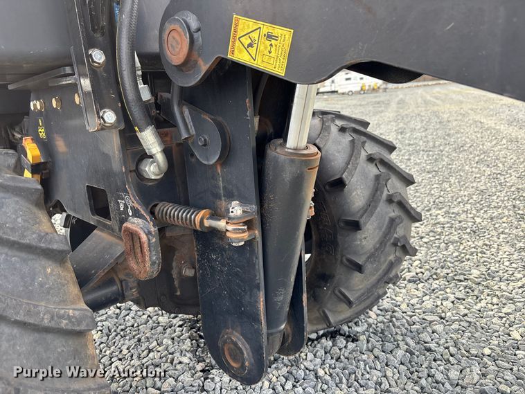 image for item YA2047 2016 Ditch Witch 410SX trencher