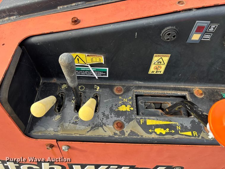 image for item YA2047 2016 Ditch Witch 410SX trencher