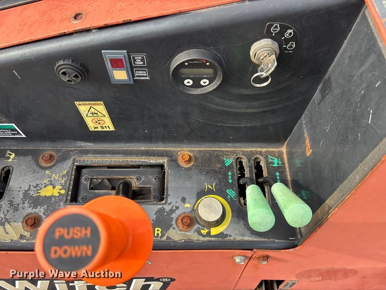 image for item YA2047 2016 Ditch Witch 410SX trencher